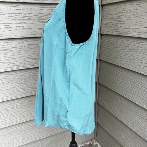 41 Hawthorn, women's size L sleeveless with partial button-down and rounded hem - Picture 5 of 8